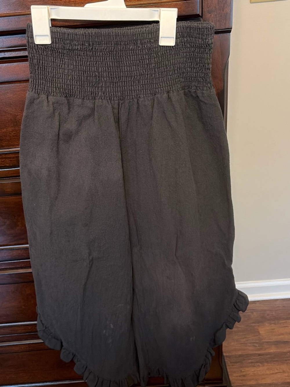 SHEIN Black Smocked Waist Midi pants with Ruffle Trim